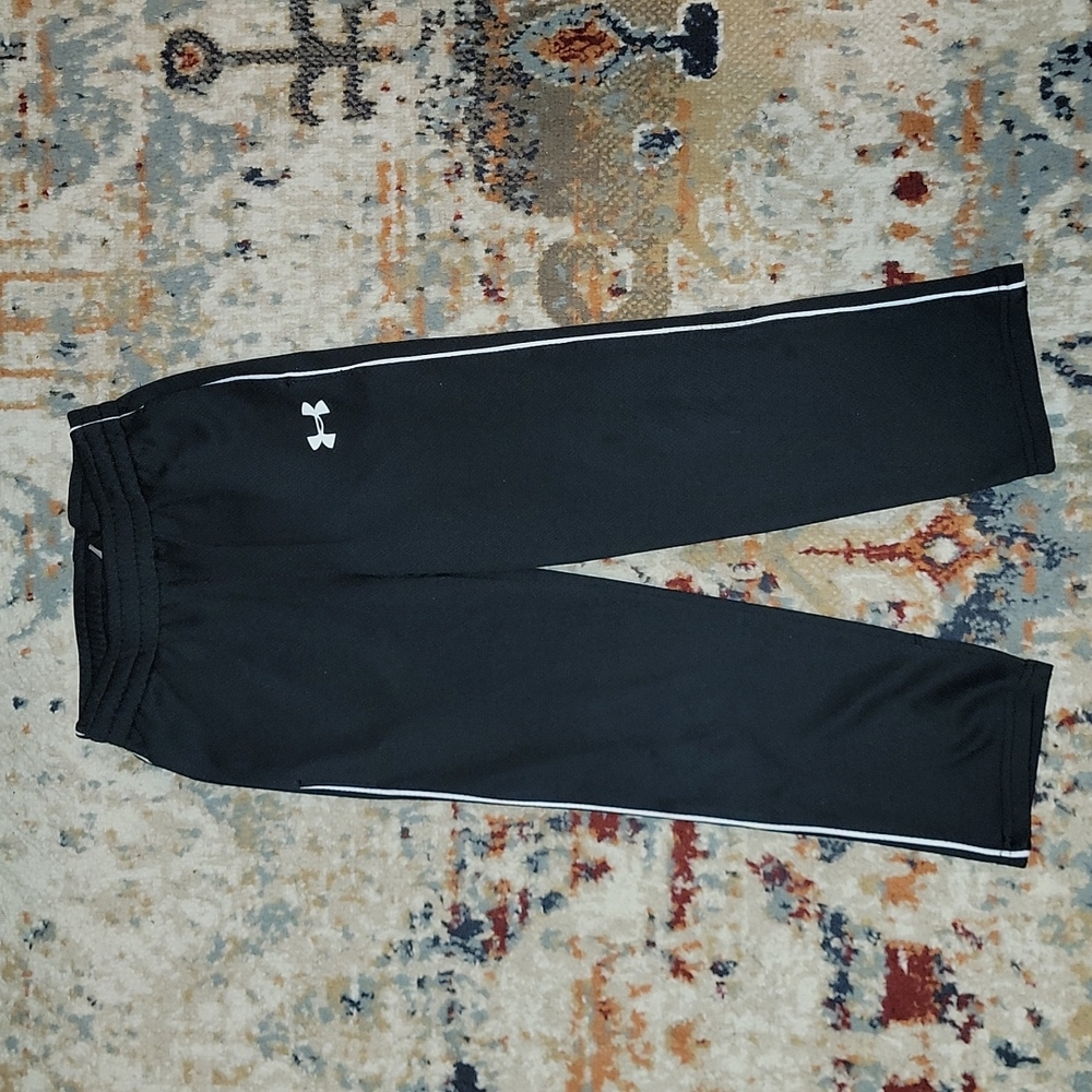 Under Armour black athletic pants